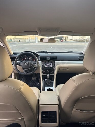 Volkswagen Passat 2017, 140,000 km - 1.8 l - Bakı