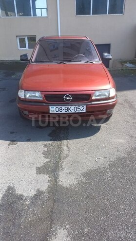 Opel Astra 1996, 305,000 km - 1.6 l - Zaqatala