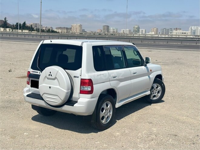 Mitsubishi Pajero io 2000, 230,000 km - 2.0 л - Bakı