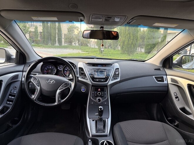 Hyundai Elantra 2015, 118,207 km - 1.8 l - Bakı