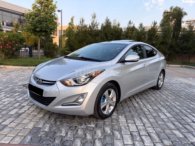 Hyundai Elantra 2015, 118,207 km - 1.8 l - Bakı
