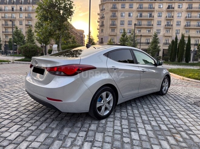 Hyundai Elantra 2015, 118,207 km - 1.8 l - Bakı