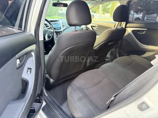 Hyundai Elantra 2015, 118,207 km - 1.8 l - Bakı