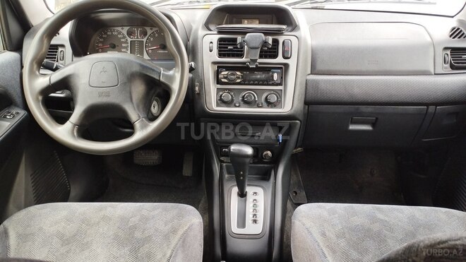 Mitsubishi Pajero io 2001, 258,000 km - 2.0 л - Bakı