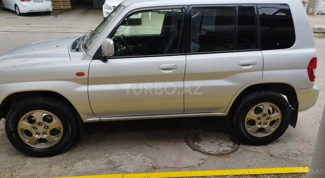 Mitsubishi Pajero io 2001, 258,000 km - 2.0 л - Bakı