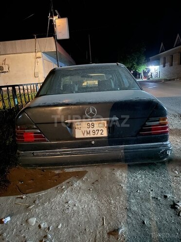 Mercedes E 250 1992, 190,000 km - 2.5 l - Ağdam