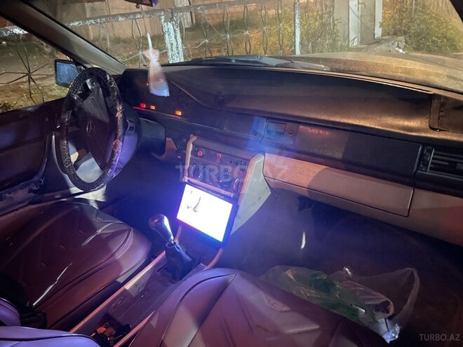Mercedes E 250 1992, 190,000 km - 2.5 l - Ağdam