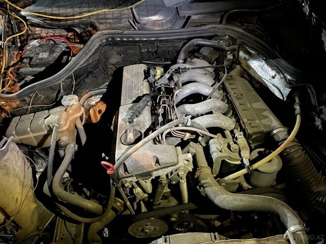 Mercedes E 250 1992, 190,000 km - 2.5 l - Ağdam