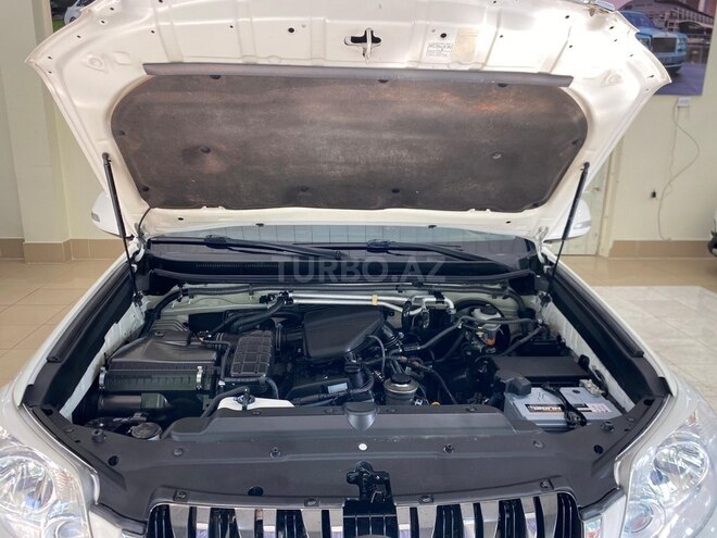 Toyota Land Cruiser Prado-18