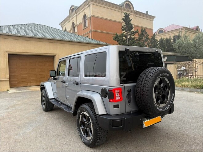 Jeep Wrangler-3