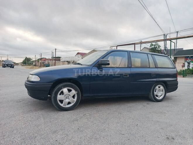 Opel Astra 1992, 350,000 km - 1.6 l - Bakı