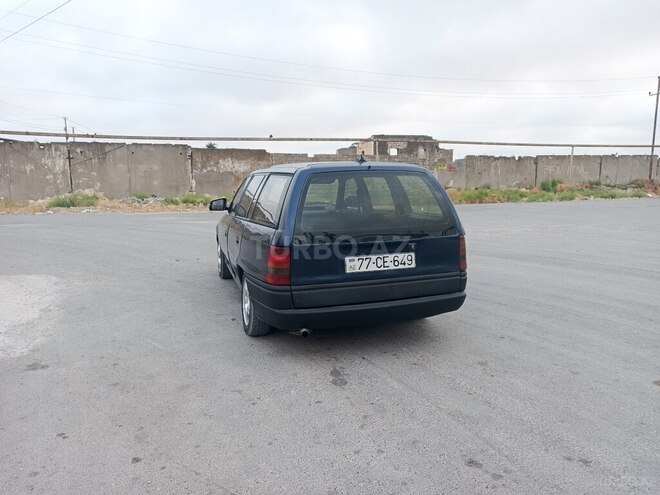 Opel Astra 1992, 350,000 km - 1.6 l - Bakı