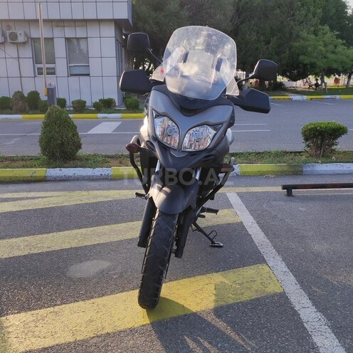 Suzuki V-Strom 650-7
