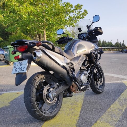 Suzuki V-Strom 650-8