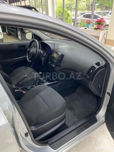 Hyundai i30 2010, 187,000 km - 1.4 л - Mingəçevir