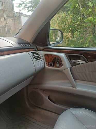 Mercedes E 280 1999, 339,290 km - 2.8 l - Bakı