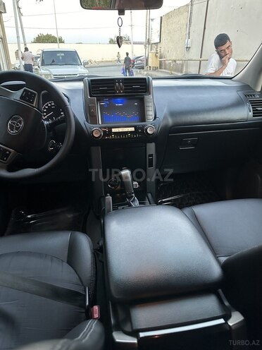 Toyota Land Cruiser Prado-7