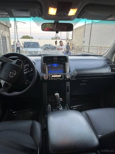 Toyota Land Cruiser Prado-6