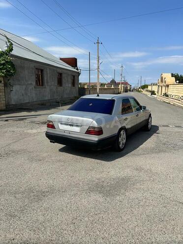 Mercedes E 220 1994, 340,000 km - 2.2 l - Şəmkir