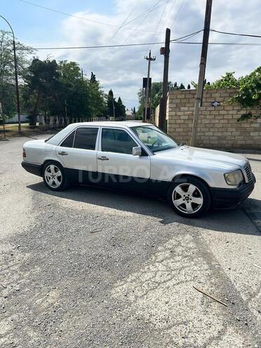 Mercedes E 220 1994, 340,000 km - 2.2 l - Şəmkir