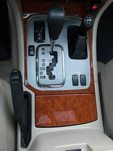 Toyota Land Cruiser 2006, 290,000 km - 4.7 л - Quba