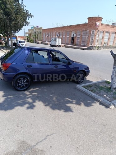 Ford Fiesta 1998, 300,000 km - 1.2 л - Gəncə
