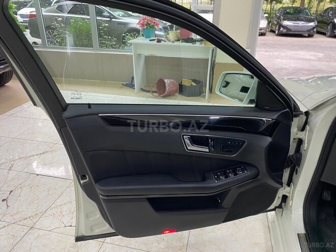 Mercedes E 350 2010, 247,000 km - 3.5 l - Mingəçevir