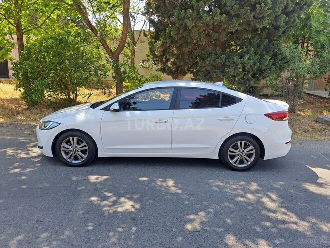 Hyundai Avante 2016, 179,500 km - 1.6 l - Bakı