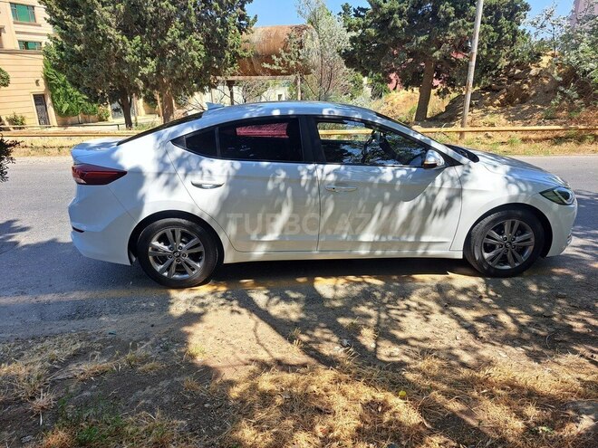 Hyundai Avante 2016, 179,500 km - 1.6 l - Bakı