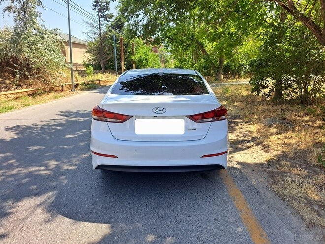 Hyundai Avante 2016, 179,500 km - 1.6 l - Bakı