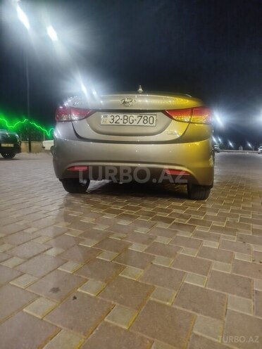 Hyundai Elantra 2012, 236,450 km - 1.8 l - Salyan