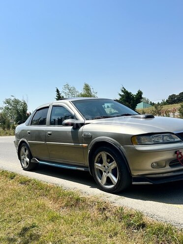 Opel Vectra 1996, 333,333 km - 1.6 l - Bakı