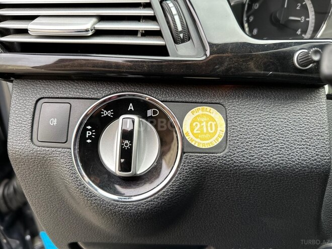 Mercedes E 200 2010, 260,000 km - 2.0 л - Göyçay