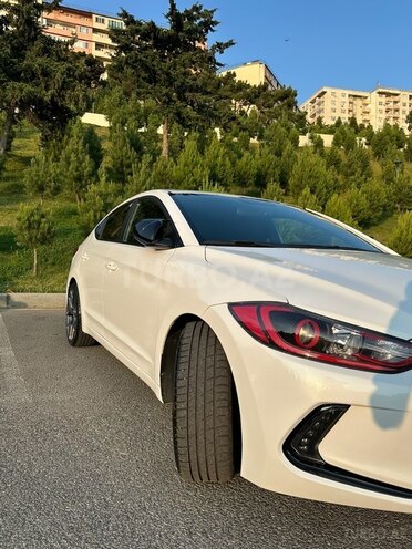 Hyundai Elantra 2017, 120,701 km - 2.0 л - Bakı