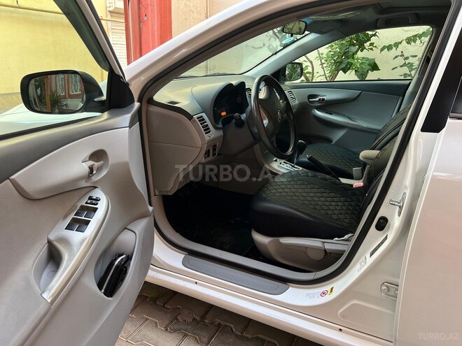 Toyota Corolla 2010, 246,000 km - 1.8 l - Bakı