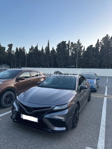 Toyota Camry-7