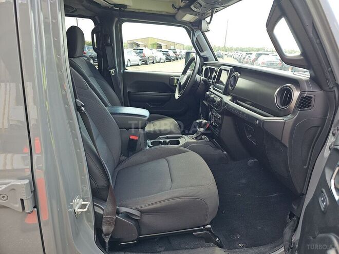 Jeep Wrangler-8