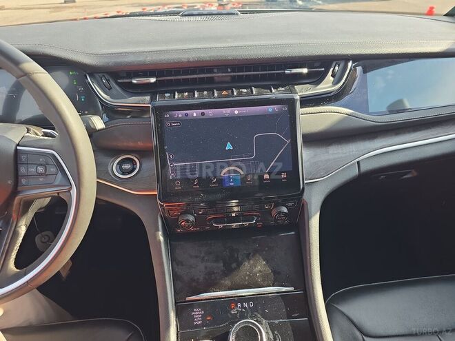 Jeep Grand Cherokee-10