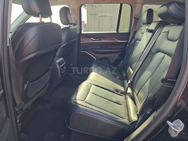 Jeep Grand Cherokee-12