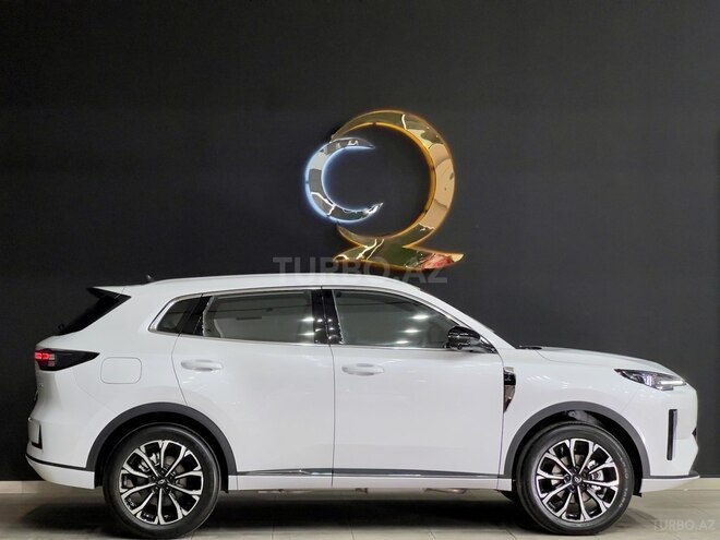 Changan Qiyuan Q05-3