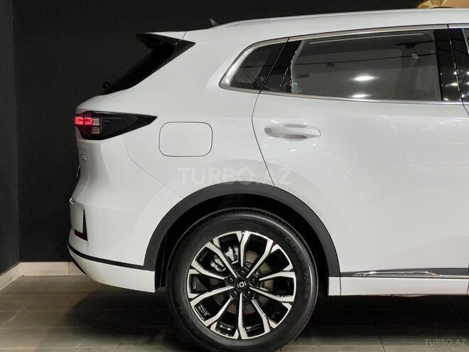 Changan Qiyuan Q05-5