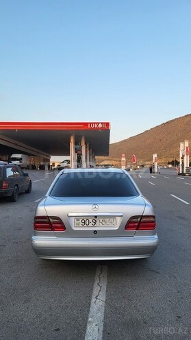 Mercedes E 240 1997, 260,000 km - 2.4 l - Bakı