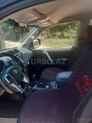 Toyota Land Cruiser Prado-4