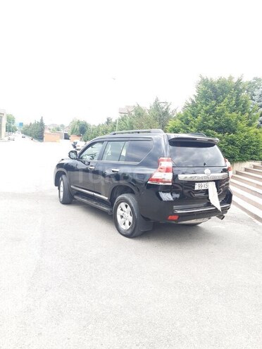 Toyota Land Cruiser Prado-9