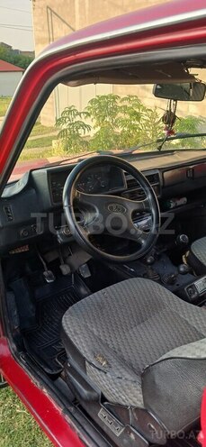 LADA (VAZ) Niva 1996, 300,000 km - 1.7 l - Quba