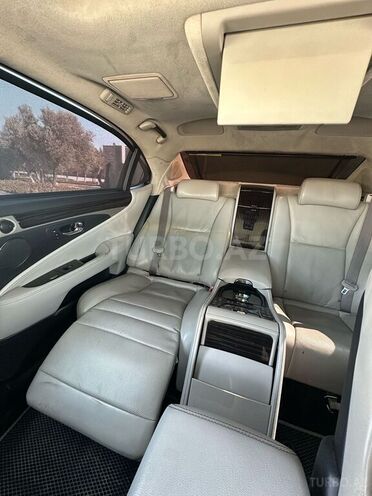 Lexus LS 600h-7