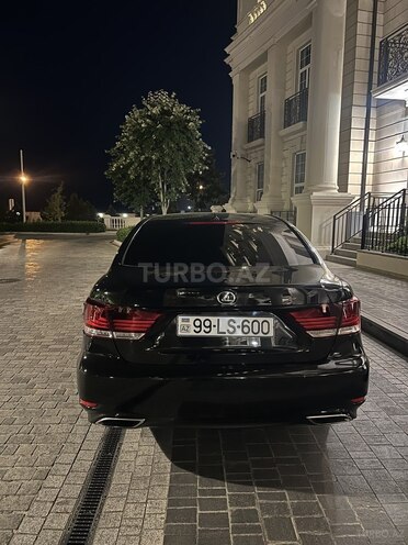 Lexus LS 600h-2