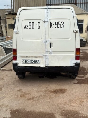 Ford Transit-5