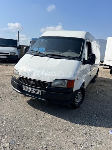 Ford Transit-9