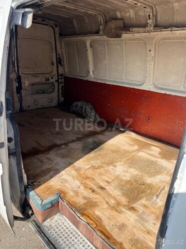 Ford Transit-14